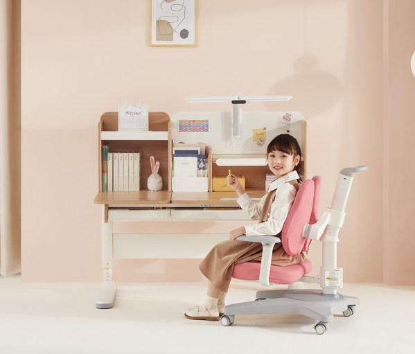 護童科技DH艾虎系列學(xué)習(xí)桌