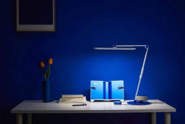 小蒙科技智能護(hù)眼臺(tái)燈MengC