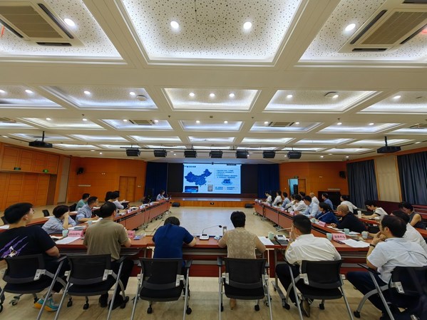 “藍(lán)色循環(huán)”新模式研討會(huì)現(xiàn)場(chǎng)聚集行業(yè)專家