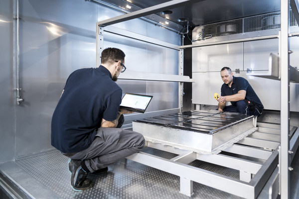 TUV萊茵建立電動(dòng)汽車(chē)動(dòng)力電池測(cè)試中心