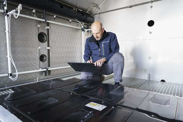 TUV萊茵建立電動(dòng)汽車(chē)動(dòng)力電池測(cè)試中心