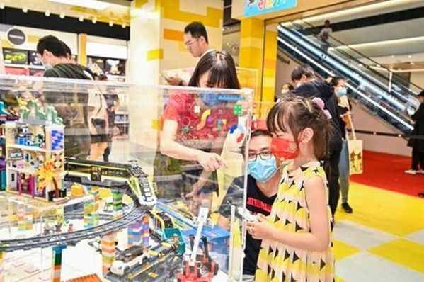 云南昆明樂高&reg;恒隆廣場授權(quán)專賣店盛大開業(yè)