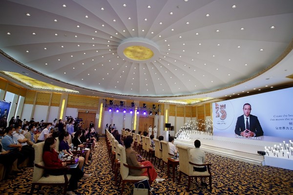 歐萊雅北亞區(qū)總裁及中國首席執(zhí)行官費博瑞先生視頻致辭