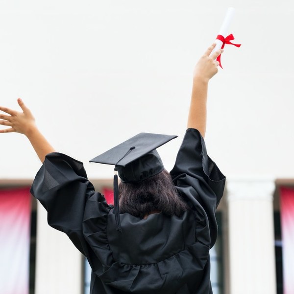 北京致知學(xué)校高中部新生百萬(wàn)獎(jiǎng)學(xué)金：擁抱致知，走向世界