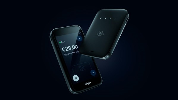 Adyen發(fā)布自主設(shè)計(jì)支付終端設(shè)備AMS1(左)與NYC1(右) Adyen發(fā)布自主設(shè)計(jì)支付終端設(shè)備AMS1(左)與NYC1(右)