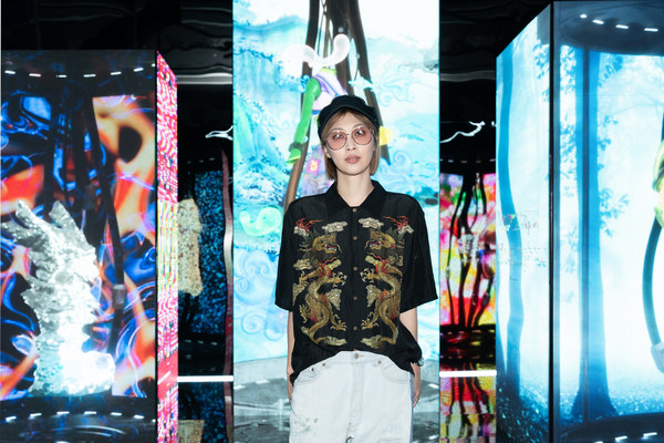 PMQ元創(chuàng)方海外創(chuàng)作及項目顧問暨《FabriX》項目總監(jiān)黃馨（Shin Wong）。