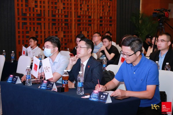 法國里昂商學(xué)院舉辦第一屆創(chuàng)新數(shù)字文化特別活動