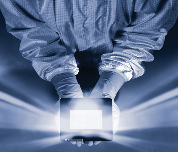 Toppan Photomask制造的半導(dǎo)體用光掩模，納米壓印光刻(NIL)母版采用同樣的材料、技術(shù)和工藝制造而成。來源：Toppan Photomask。