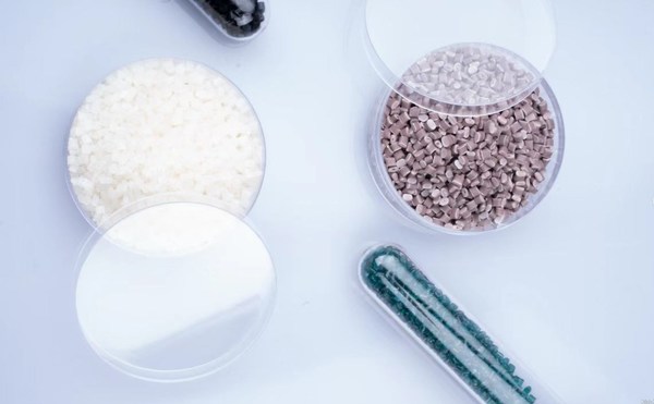 TUV萊茵為堅鋒(R)頒發(fā)產(chǎn)品和組織層面“雙料”碳中和認證