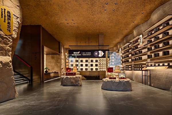 開業(yè)期間，傳奇普洱茶茶王、茶后將齊聚八馬茶業(yè)信記號(hào)深圳灣1號(hào)店