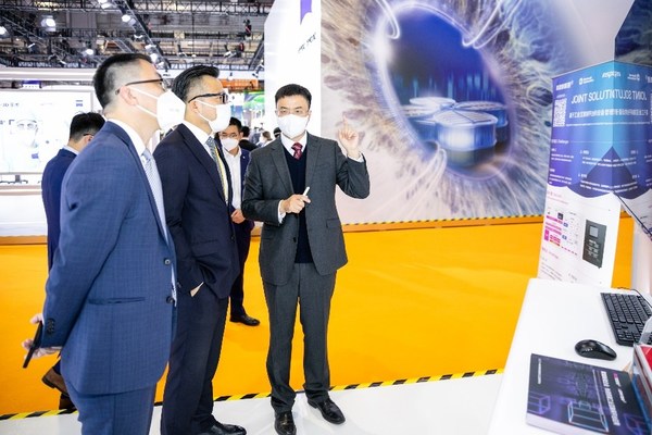 浪潮信息攜手展灣科技亮相進博會：每個工廠都能自建工業(yè)互聯(lián)網(wǎng)平臺