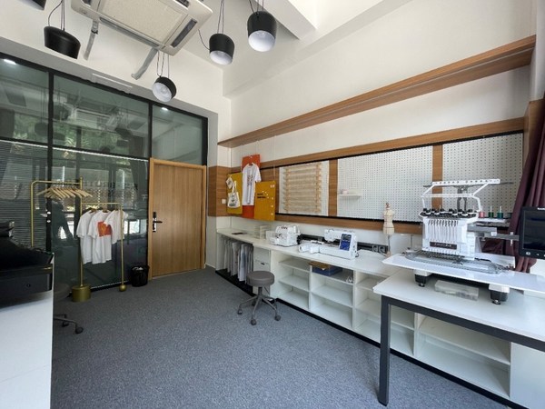 東華·Brother創(chuàng)意設計中心 東華·Brother創(chuàng)意設計中心