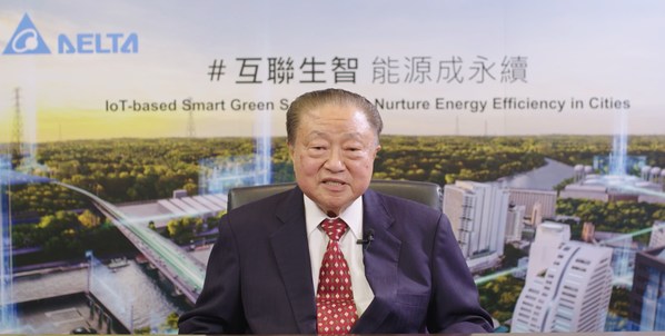 2. 臺(tái)達(dá)支持環(huán)境法學(xué)教育促進(jìn)計(jì)劃已實(shí)施十多載，臺(tái)達(dá)創(chuàng)辦人暨榮譽(yù)董事長(zhǎng)鄭崇華希冀培養(yǎng)更多優(yōu)秀環(huán)境法人才。