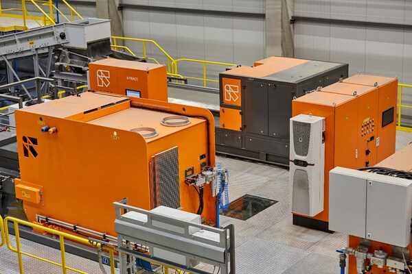 全新測(cè)試中心里的陶朗新一代X-TRACT和COMBISENSE金屬分選機(jī)