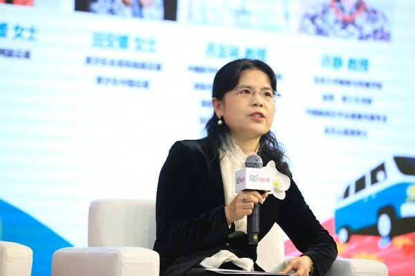 北京大學(xué)文化與傳播研究所全球健康傳播項目組許靜教授