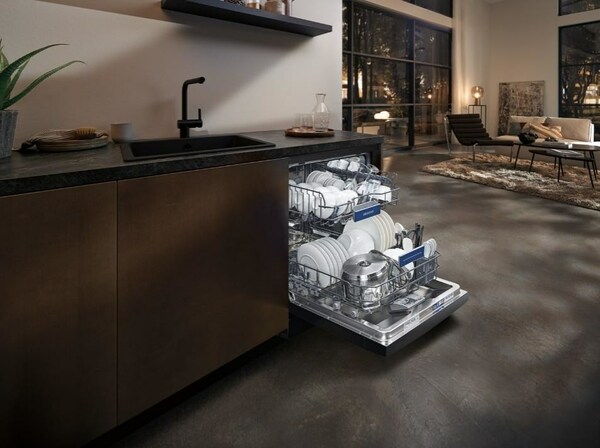 西門子洗碗機(jī)斬獲多項(xiàng)全國第一，iTurbo智能洗開啟全域潔凈體驗(yàn)