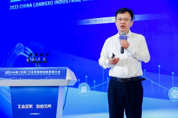 龐松濤作主題演講 龐松濤作主題演講