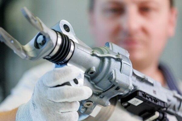 舍弗勒全新機(jī)電一體化后輪轉(zhuǎn)向系統(tǒng)已投入量產(chǎn)，率先應(yīng)用于一家知名汽車(chē)制造商的新一代純電SUV上