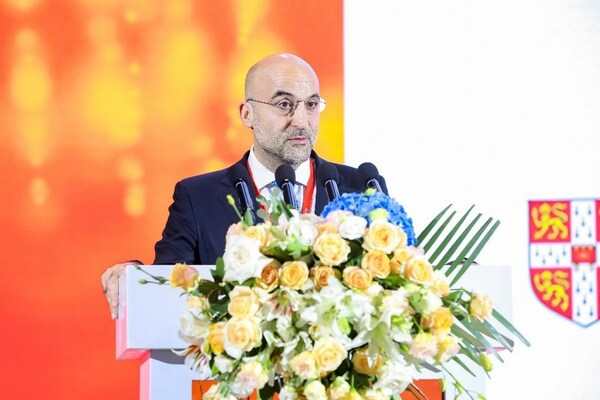 英國劍橋大學(xué)Emanuele Di Angelantonio教授發(fā)表主題報告