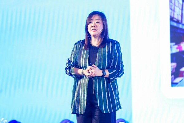 兄弟(中國(guó))董事長(zhǎng) 總裁張燕發(fā)表講話