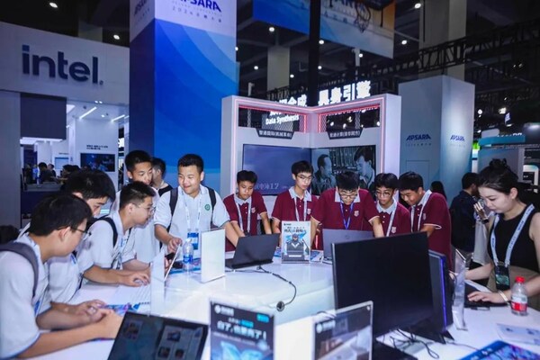 賦能AI產(chǎn)業(yè)未來！機械革命攜高性能解決方案參展云棲大會