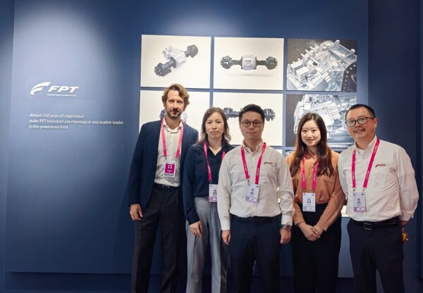 菲亞特動(dòng)力科技亮相2024世界設(shè)計(jì)之都大會(huì)，展示其eAX 375-R電驅(qū)橋技術(shù)