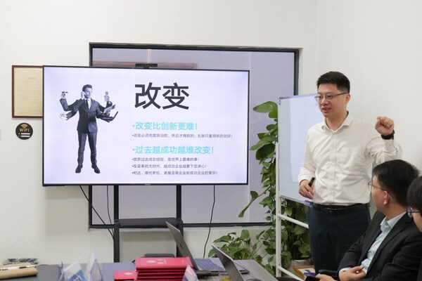 裕正電子X中之杰智能｜以德沃克OBF智能工廠驅(qū)動智造創(chuàng)新