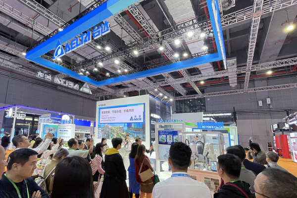 臺達(dá)首次參展進(jìn)博會(huì)，以品牌價(jià)值主張：“智慧物聯(lián)、節(jié)能永續(xù)、價(jià)值共創(chuàng)”為參展主題，具體展示了致力于踐行“新時(shí)代，共享未來”的各項(xiàng)產(chǎn)品與方案，吸引眾多專業(yè)觀眾駐足參觀。