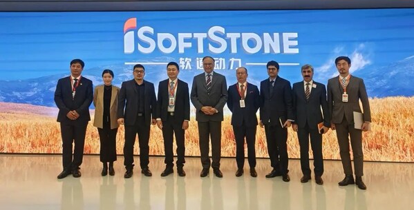 巴基斯坦規(guī)劃、發(fā)展和特別項目部部長一行到訪軟通動力