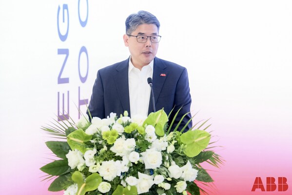 ABB集團(tuán)高級(jí)副總裁、機(jī)器人中國區(qū)總裁韓晨