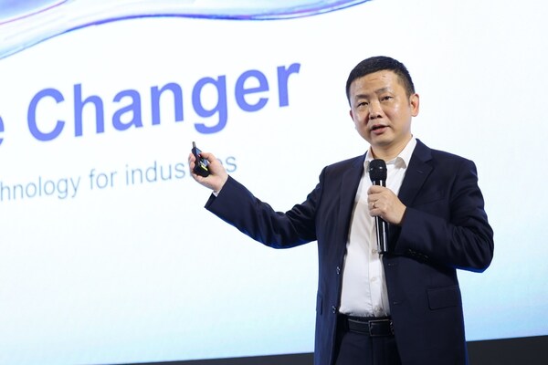 James Tan Shijie, Vice President of Solution Sales, Asia Pacific Cloud