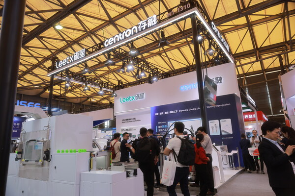 全棧式自主研發(fā)----存融攜高效涂膠解決方案參加慕尼黑上海電子生產(chǎn)設(shè)備展