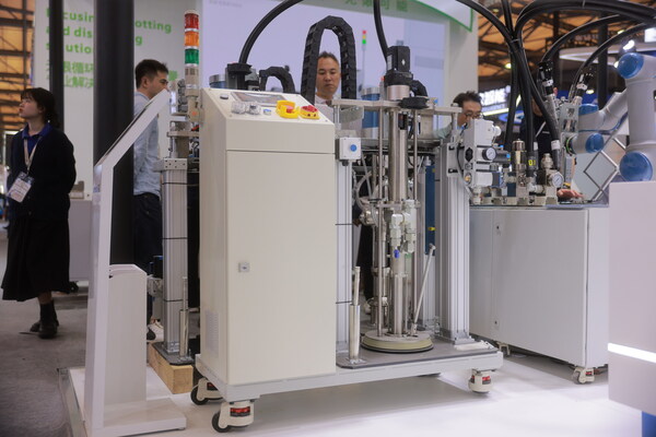 全棧式自主研發(fā)----存融攜高效涂膠解決方案參加慕尼黑上海電子生產(chǎn)設(shè)備展