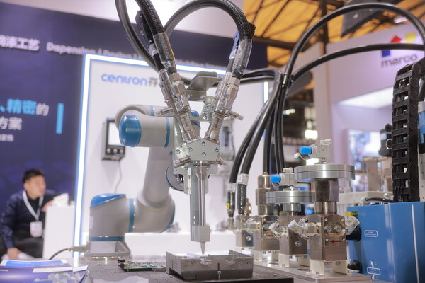 全棧式自主研發(fā)----存融攜高效涂膠解決方案參加慕尼黑上海電子生產(chǎn)設(shè)備展
