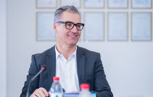 T&Uuml;V萊茵客制化服務(wù)全球副總裁Kai Hoehmann