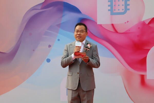 布勒大中華區(qū)研磨與分散事業(yè)部總經(jīng)理 張茂龍