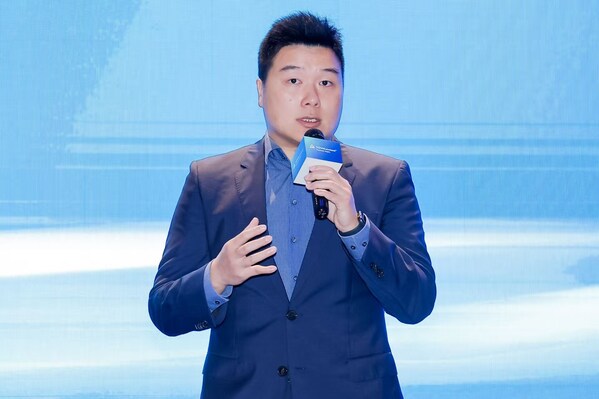 T&Uuml;V萊茵大中華區(qū)電子電氣產(chǎn)品服務(wù)銷售副總經(jīng)理李博暢致辭