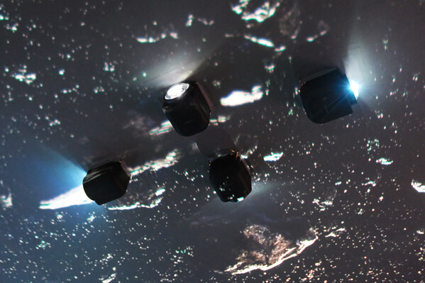 "Z系列"機身可隱藏在墻體和天花板內(nèi)