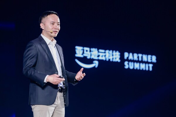 亞馬遜云科技大中華區(qū)合作伙伴及初創(chuàng)計(jì)劃總經(jīng)理蘇小龍