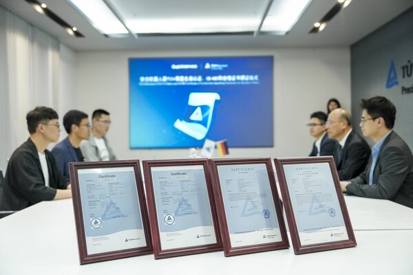 T&Uuml;V萊茵為快倉(cāng)機(jī)器人頒發(fā)北美認(rèn)證證書及CE-MD符合性證書