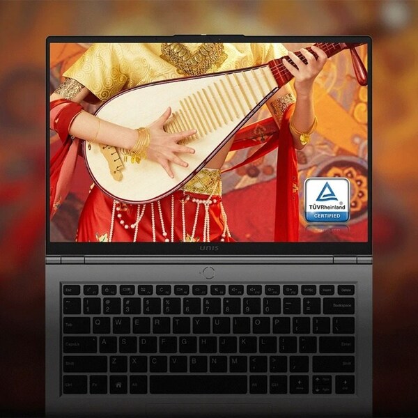 紫光全新UNIS L3893 G3高性能筆記本顯示細膩無屏閃