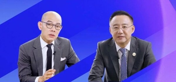 左：IBM咨詢大中華區(qū)及韓國(guó)總裁陳科典；右：一汽-大眾汽車有限公司管理服務(wù)部總監(jiān)竇恒言