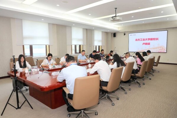 “大學(xué)生高質(zhì)量就業(yè)校企研討會(huì)”現(xiàn)場(chǎng)