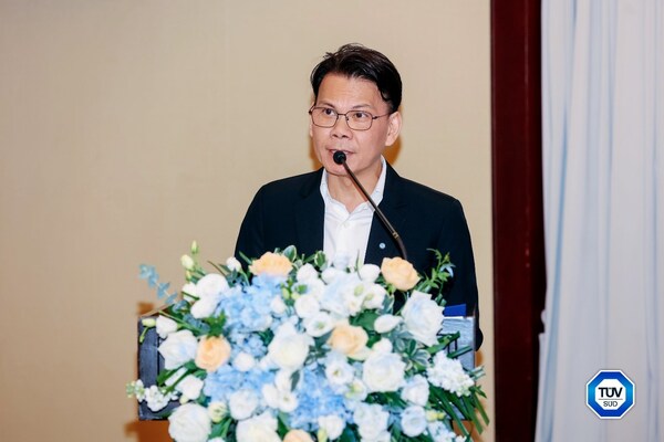 T&Uuml;V南德北亞區(qū)首席財務(wù)官李仲衡發(fā)表致辭
