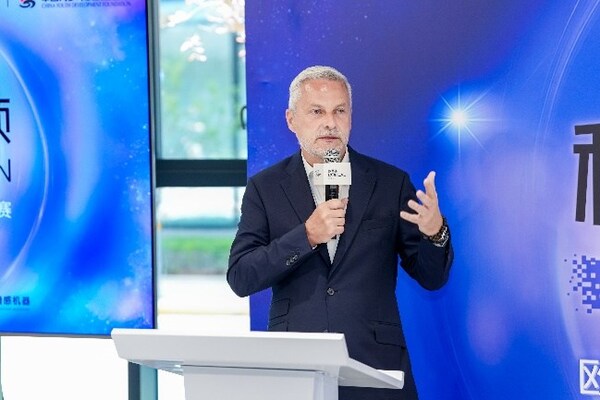 歐萊雅北亞總裁及中國(guó)首席執(zhí)行官博萬(wàn)尚寄語(yǔ)青年