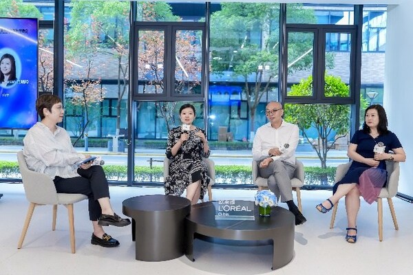 行業(yè)大咖現(xiàn)場(chǎng)分享AI趨勢(shì)