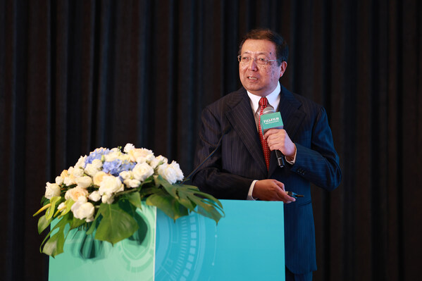 謝長(zhǎng)生教授發(fā)表演講