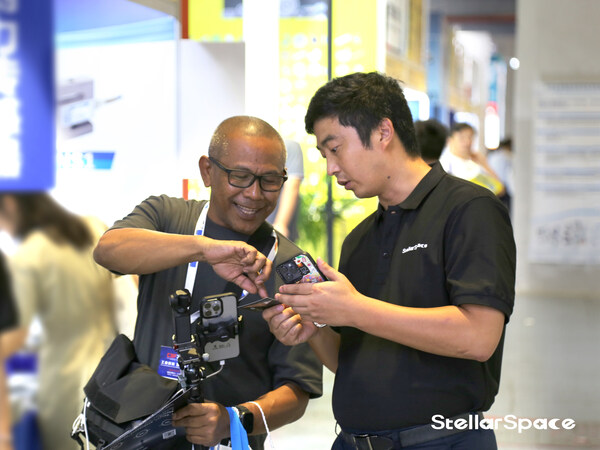 2025 CIIF 奇點(diǎn)創(chuàng)新（StellarSpace）展臺(tái)互動(dòng)