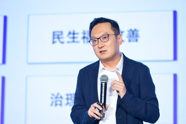 IBM大中華區(qū)技術(shù)銷售總經(jīng)理、首席技術(shù)官 翟峰