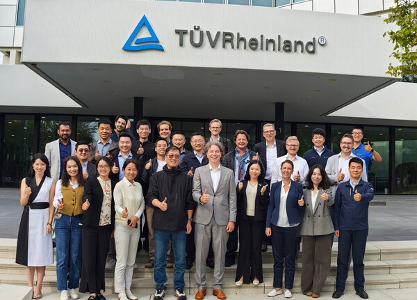 訪問(wèn)T&Uuml;V萊茵科隆總部